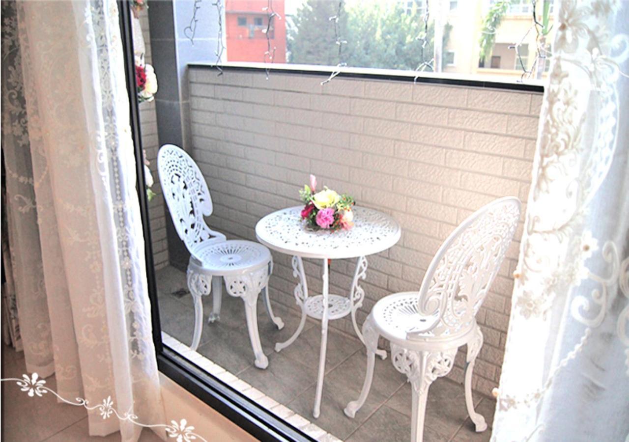 Forest Deer Black Tea Homestay Tainan Exteriör bild